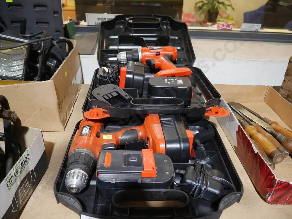 2 battery drills Image 1++