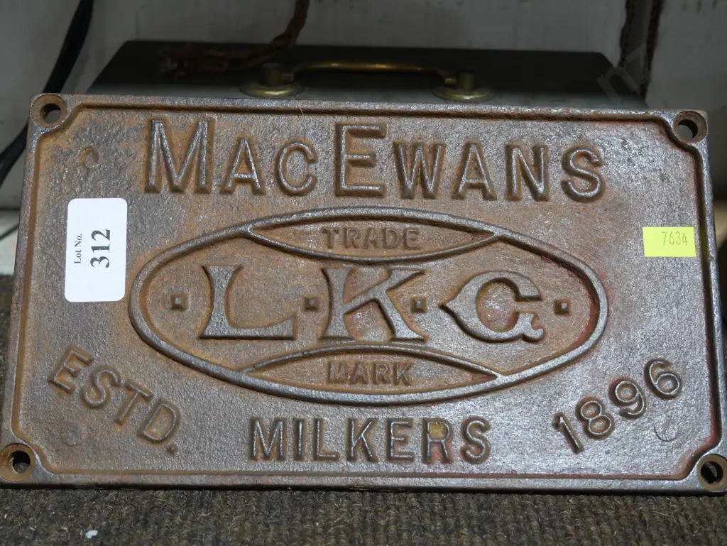 Cast iron makers plate Image 1++
