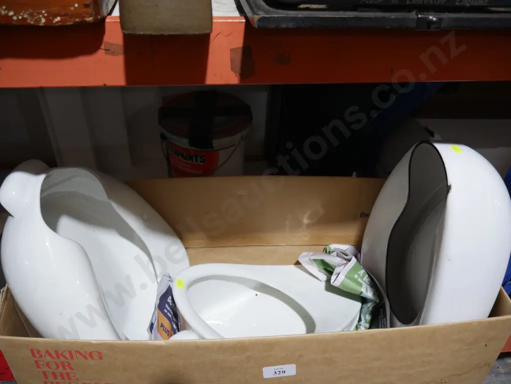 Bed pans Image 1++