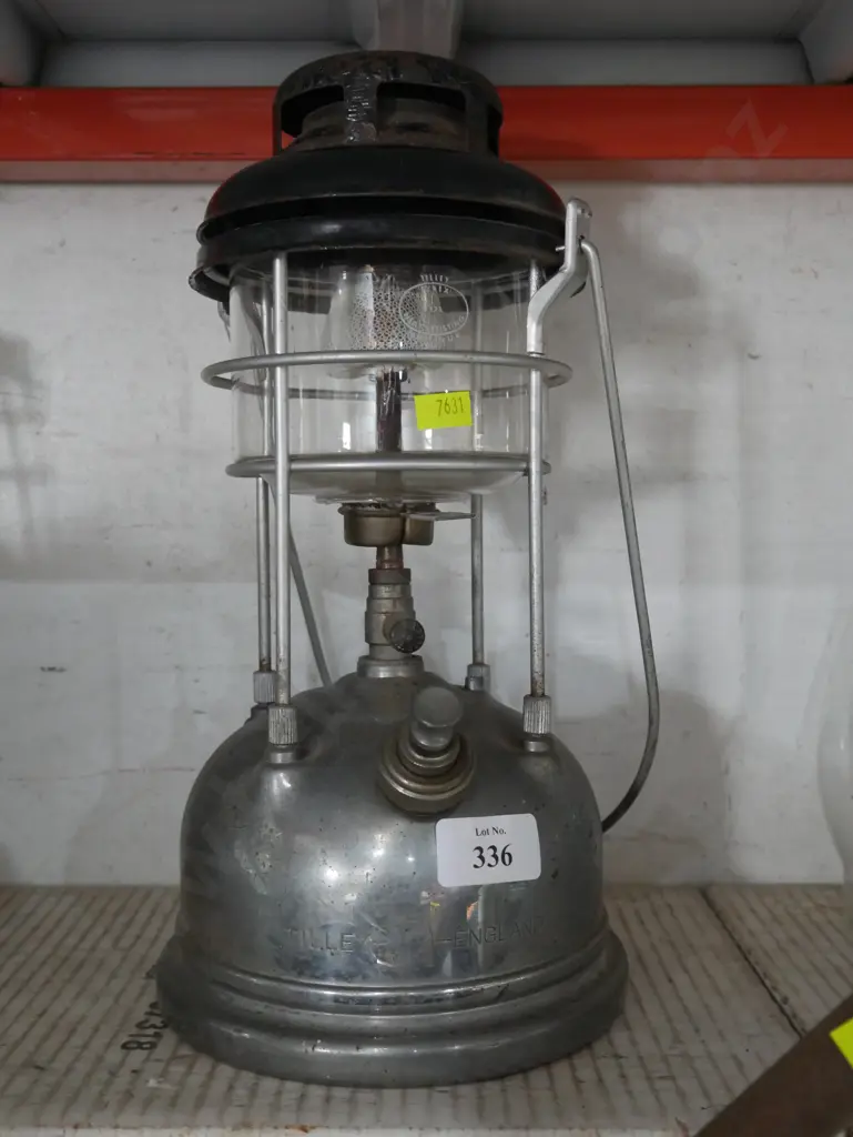 Tilley lamp Image 1++