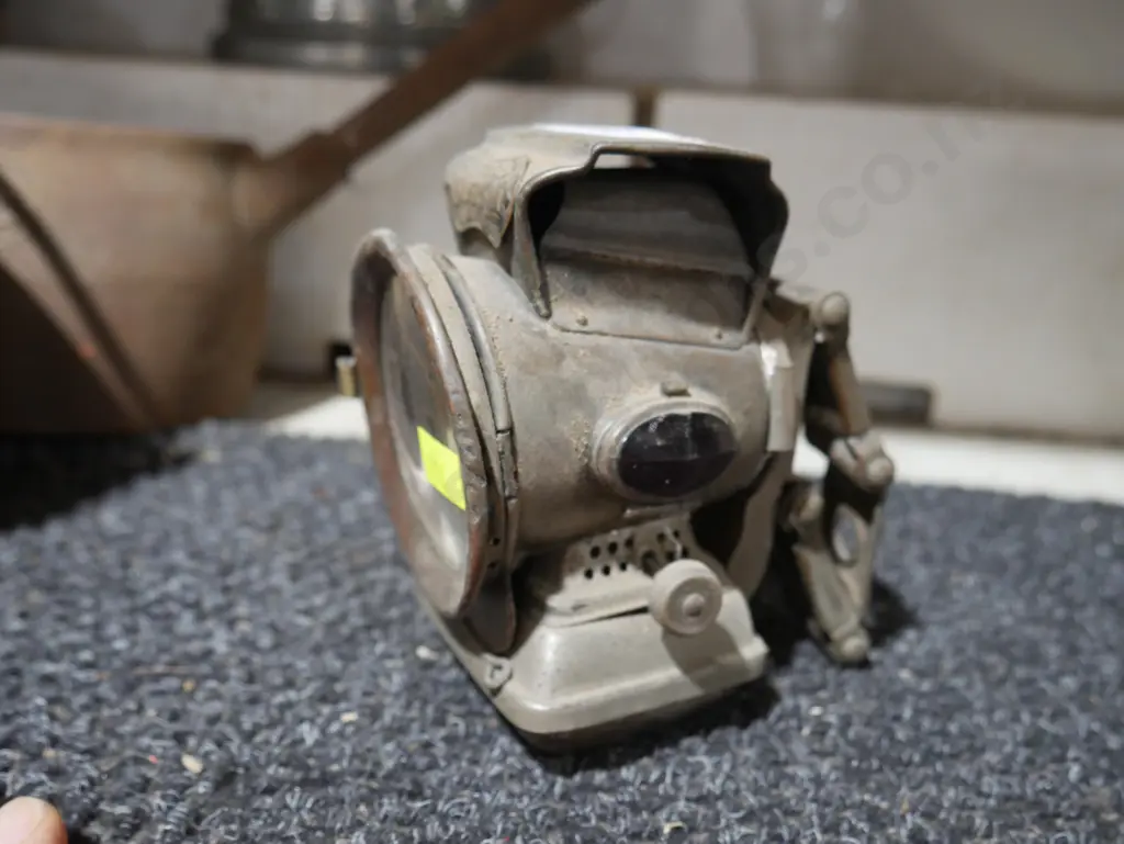 Old bike lamp Image 1++