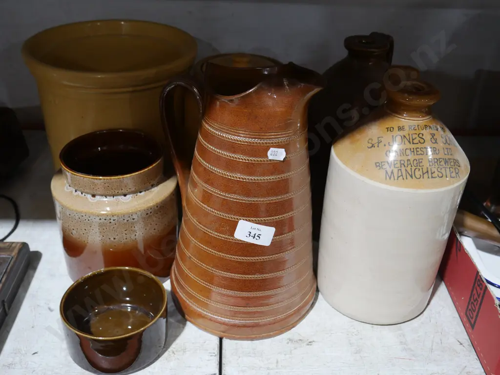 Pottery and stone jugs Image 1++