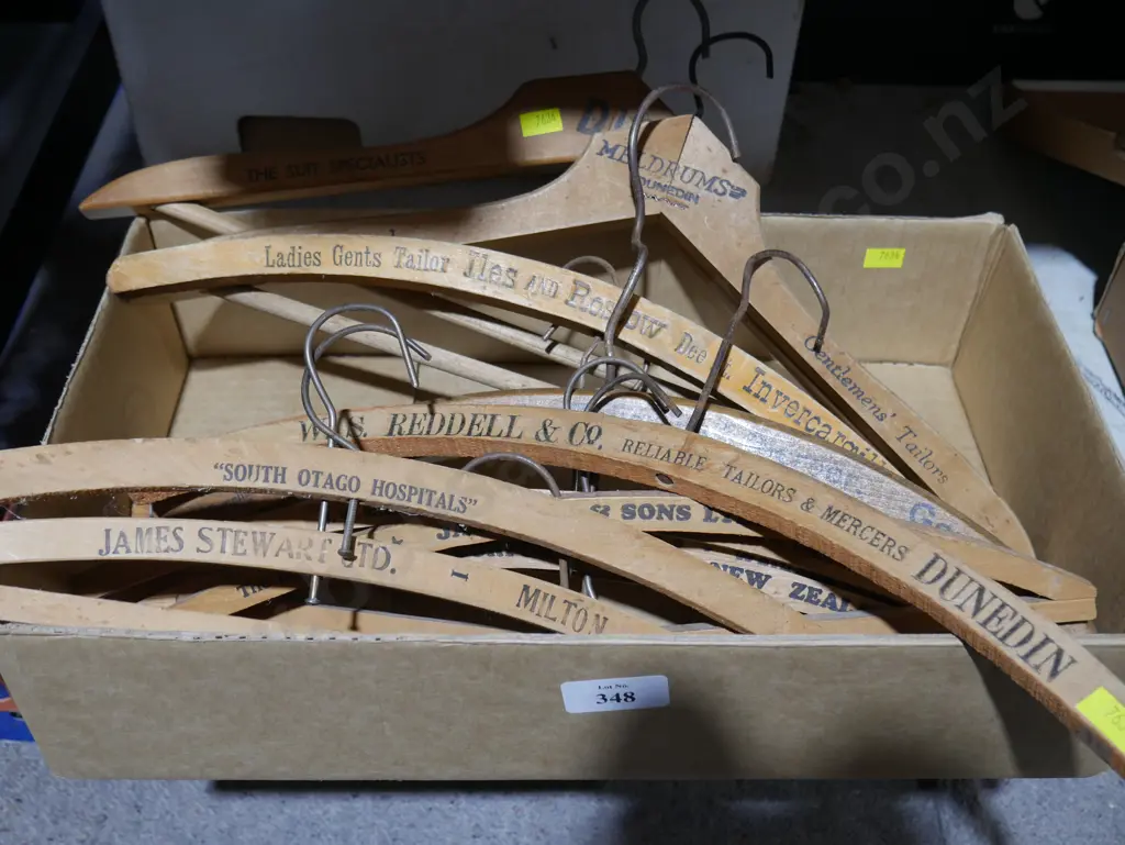 Wooden coat hangers Image 1++