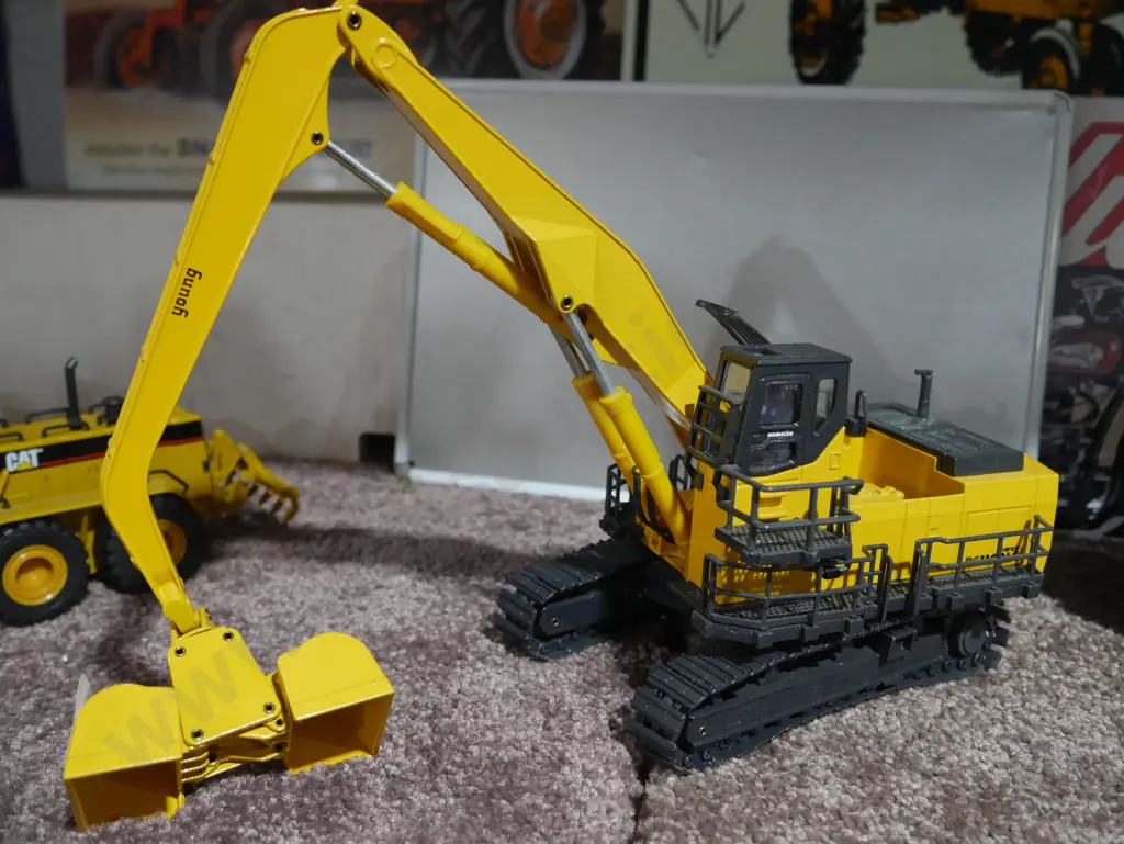 Diecast digger Image 1++