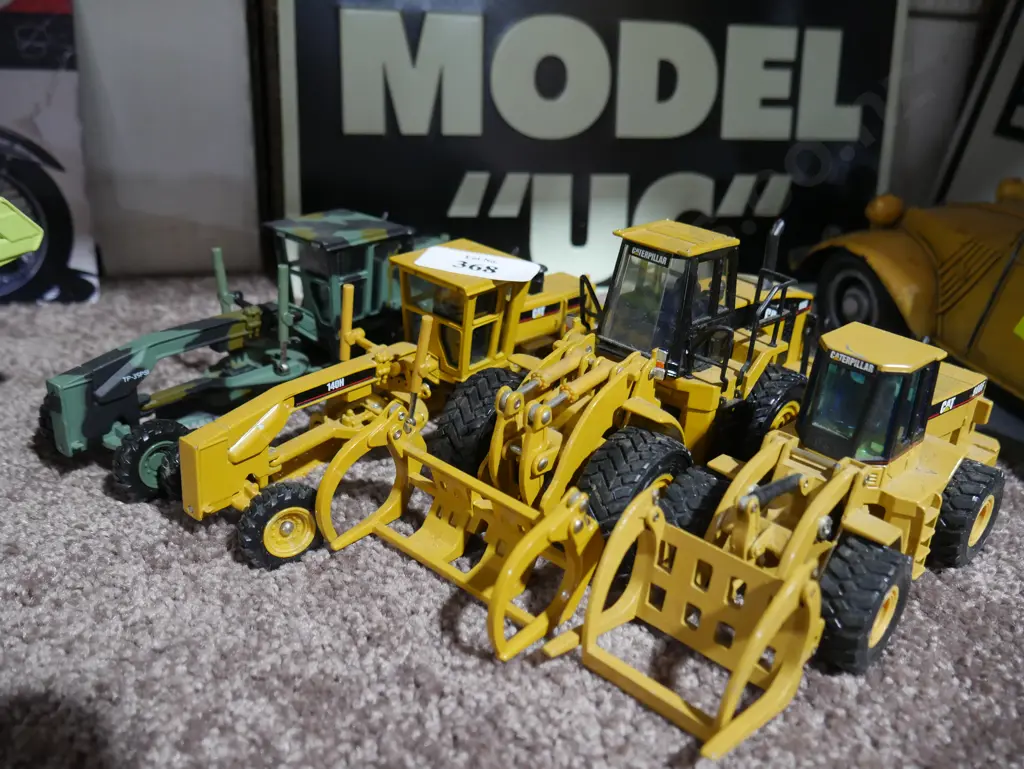 Die cast graders and loaders Image 1++