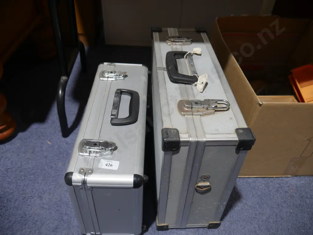 Hard case suitcases Image 1++