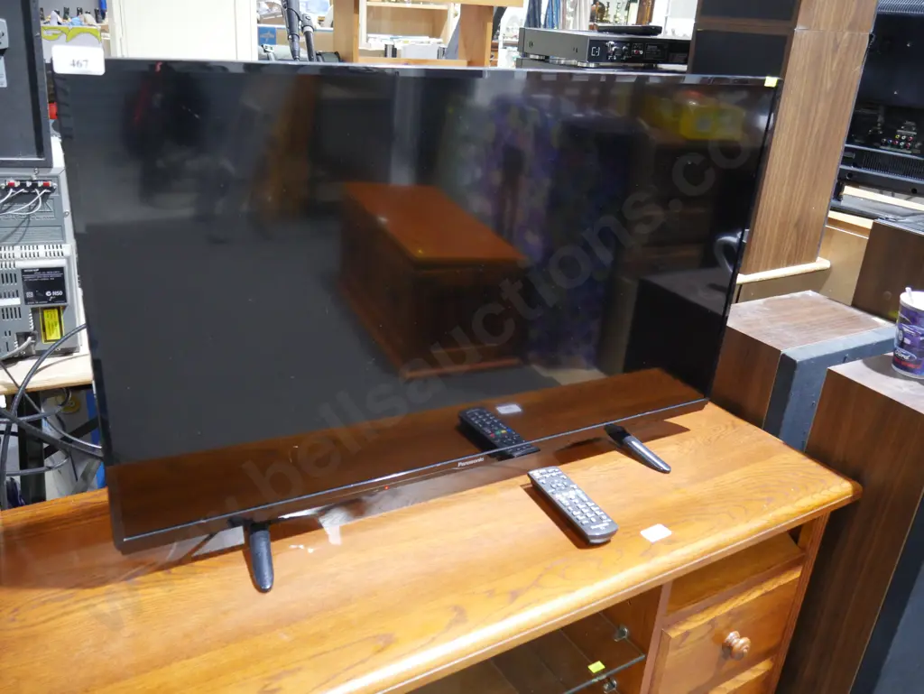 Panasonic tv 40inch Image 1++