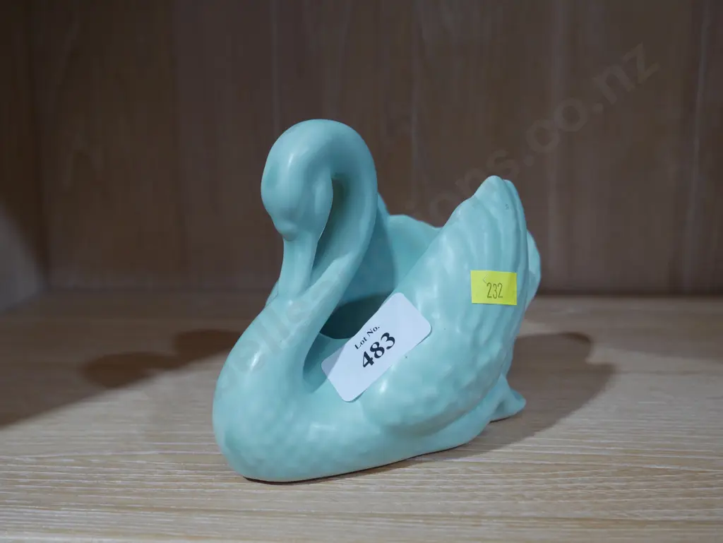 Swan Image 1++