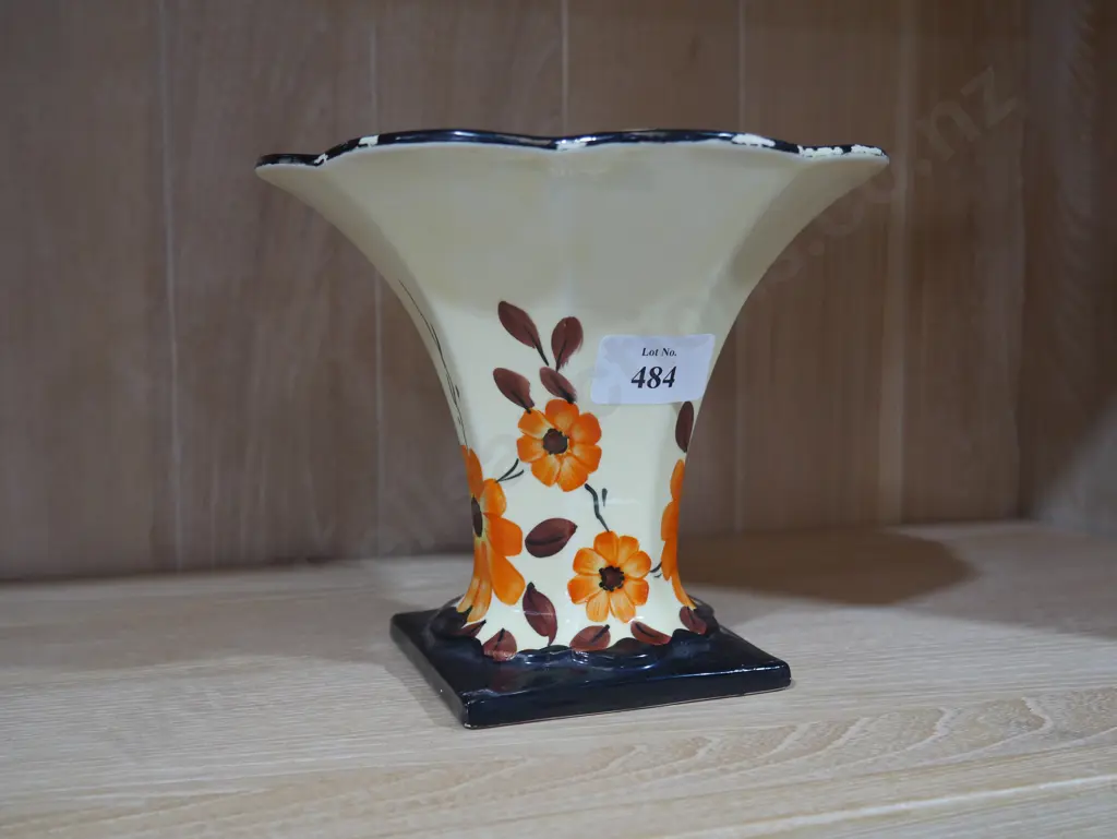 Vase Image 1++