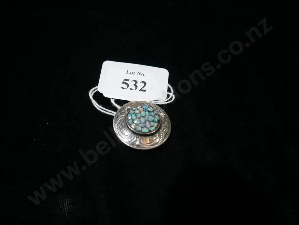Silver brooch Image 1++