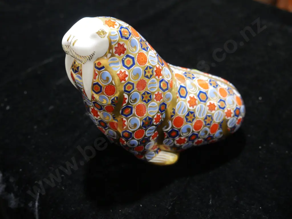 Crown Derby walrus Image 1++