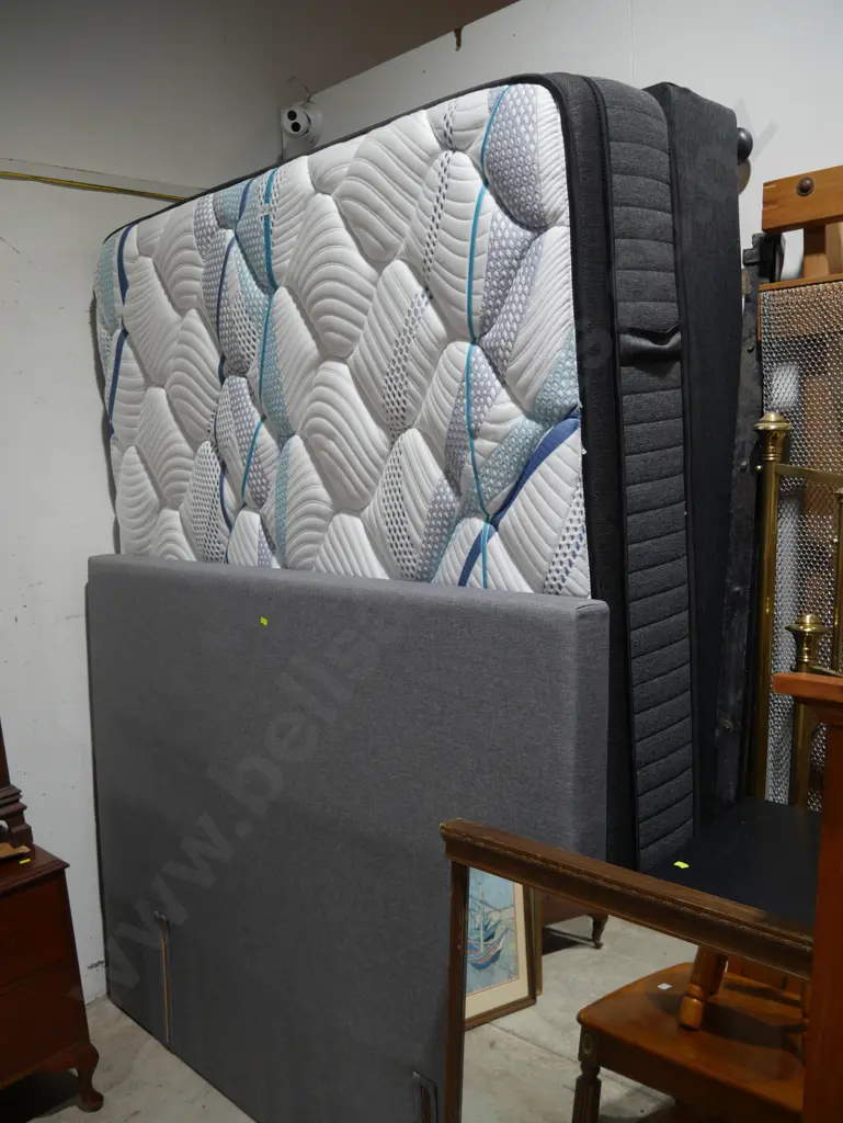 Queen bed and fabric headboard Image 1++