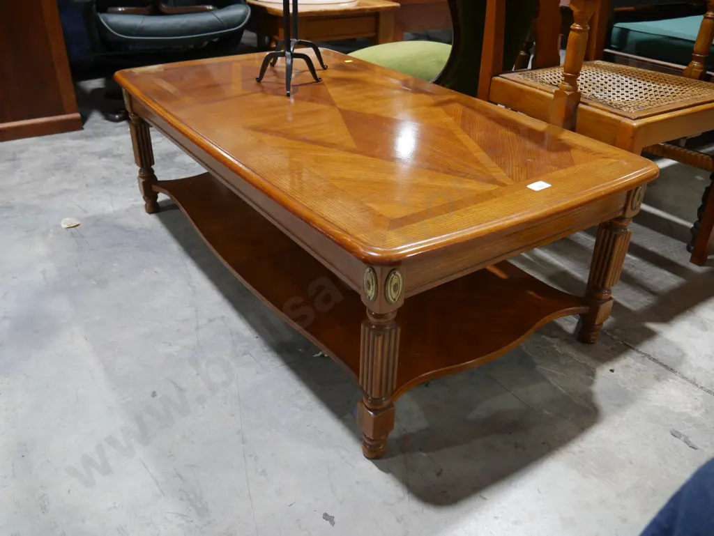 Coffee table Image 1++