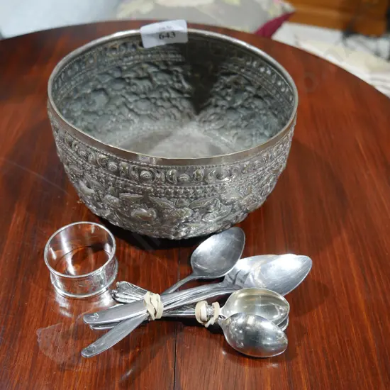Bowl, spoons