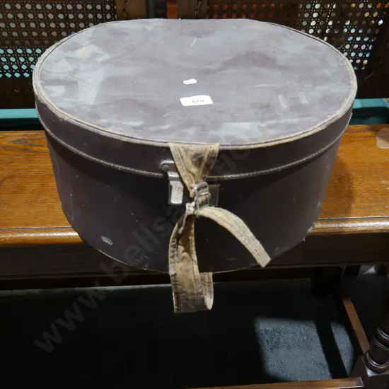 Hat box