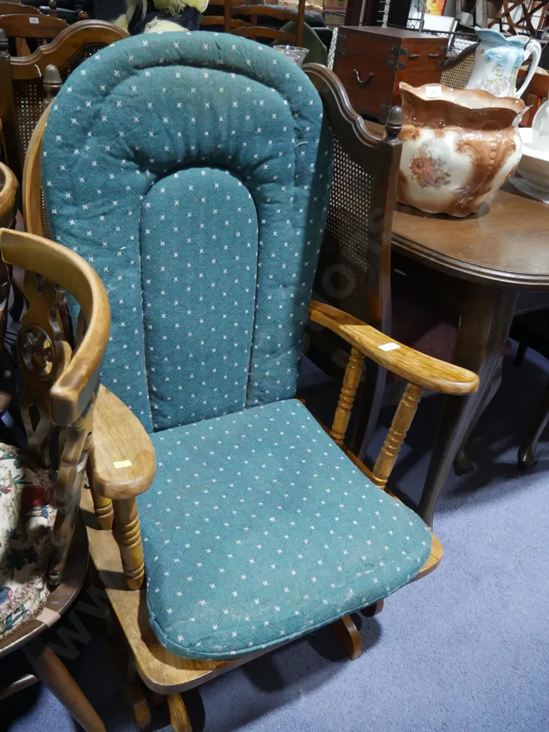 Rocking chair Image 1++