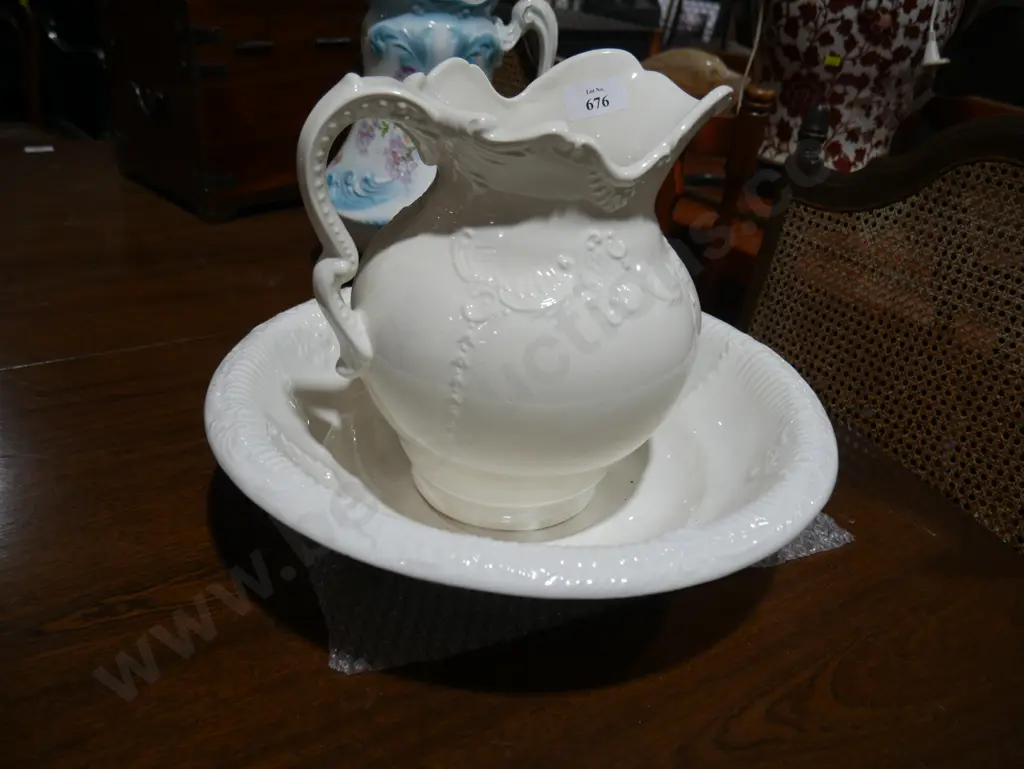 Wash jug and basin Image 1++