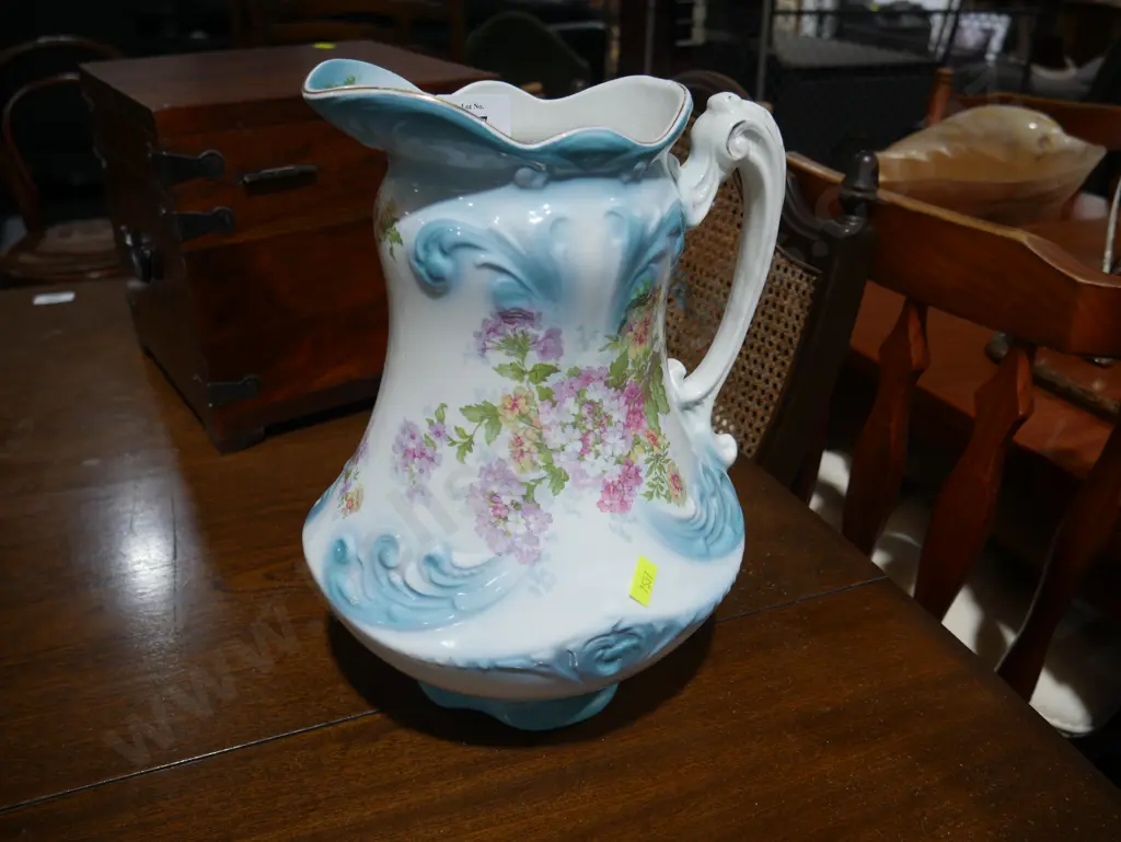 Wash jug Image 1++