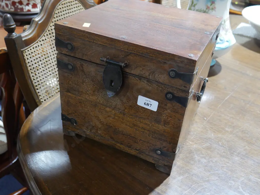 Small Wood box Image 1++