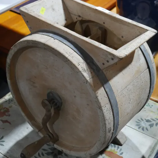 Butter churn