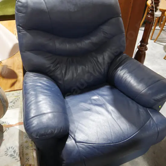 Recliner arm chair