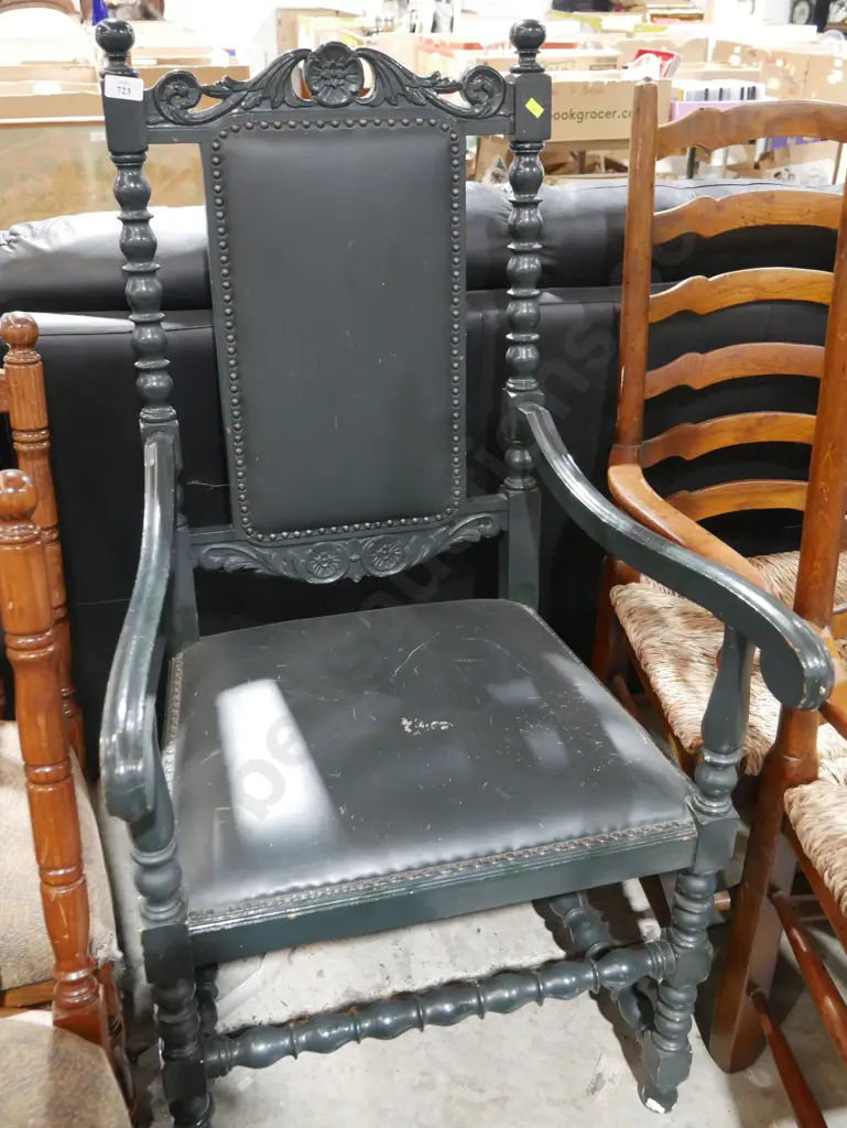 Arm chair Image 1++