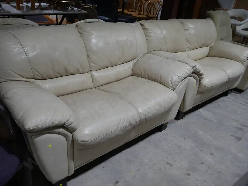 Pr cream settees Image 1++