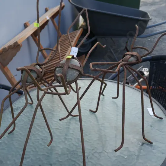 3 metal ant garden ornaments