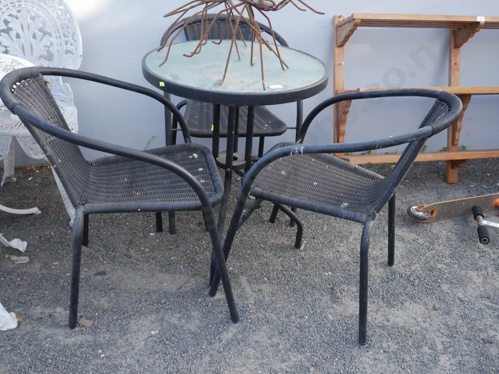 Black glass top outdoor table and 3 chairs Image 1++