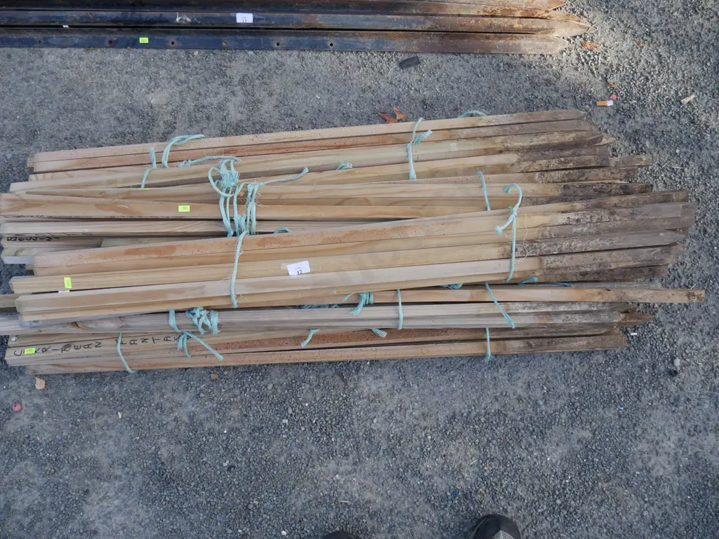Wooden stakes Image 1++