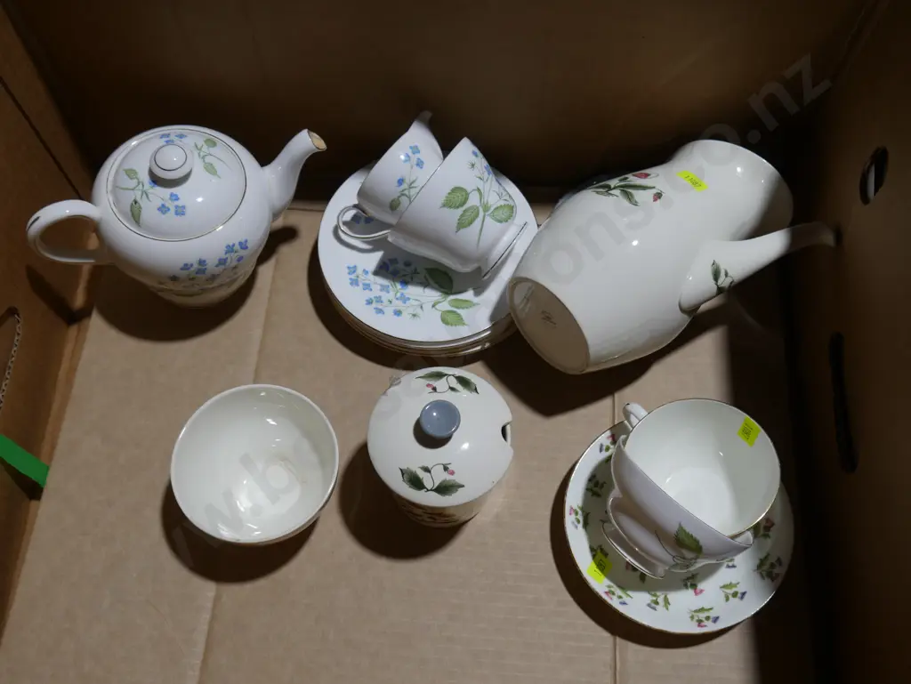 Assorted china Image 1++