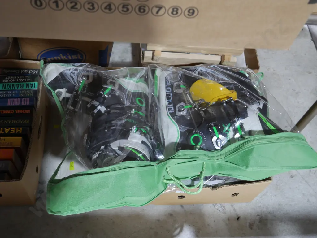 Ships in bottles, ski boots etc Image 1++