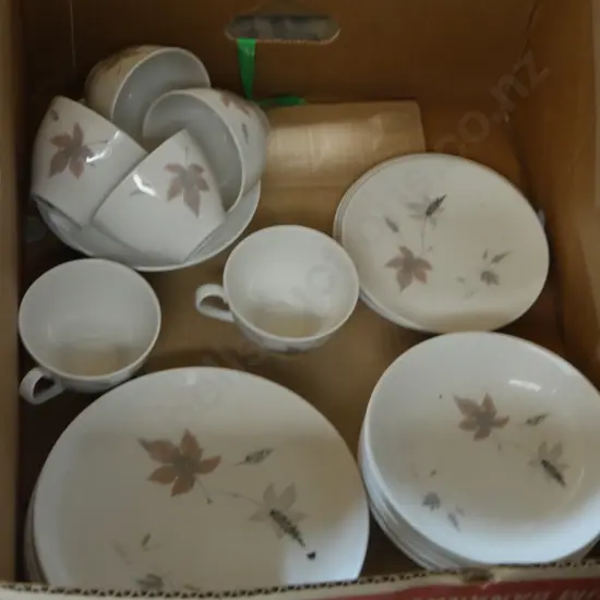 Royal Doulton tumbling leaves dinnerware