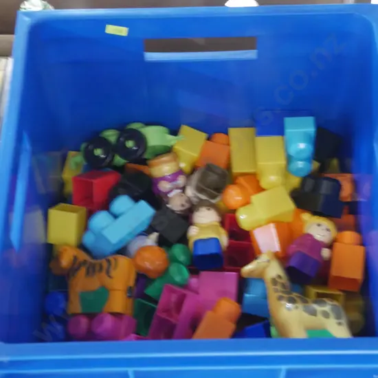 Assorted mega blocks