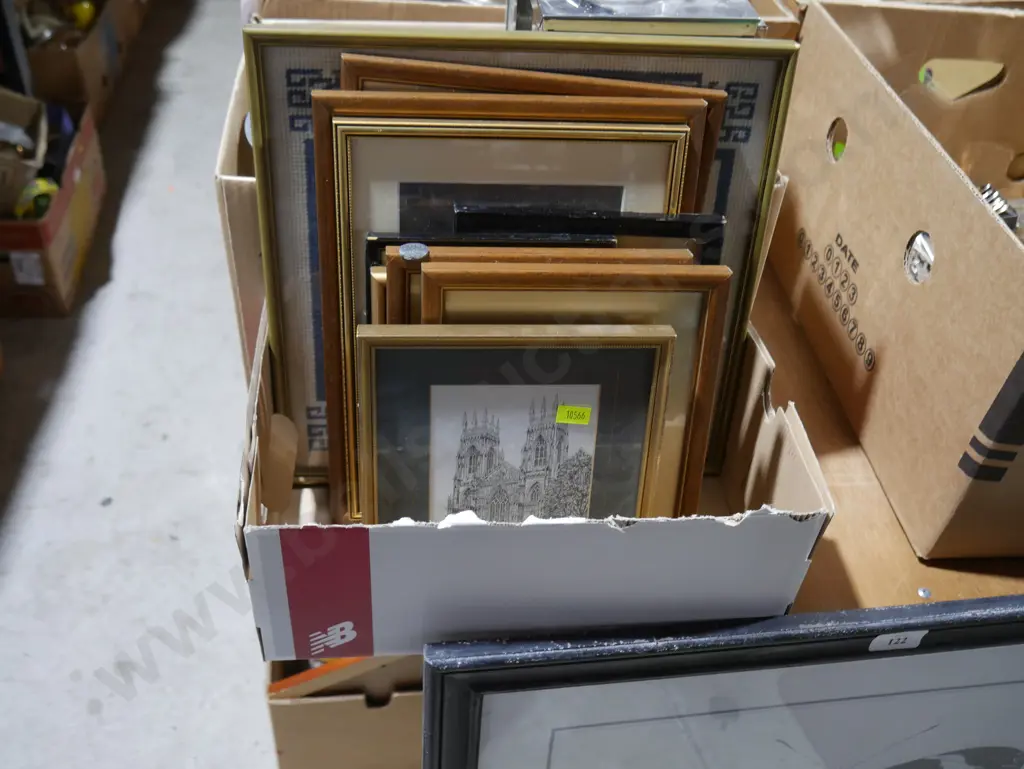 Assorted art Image 1++