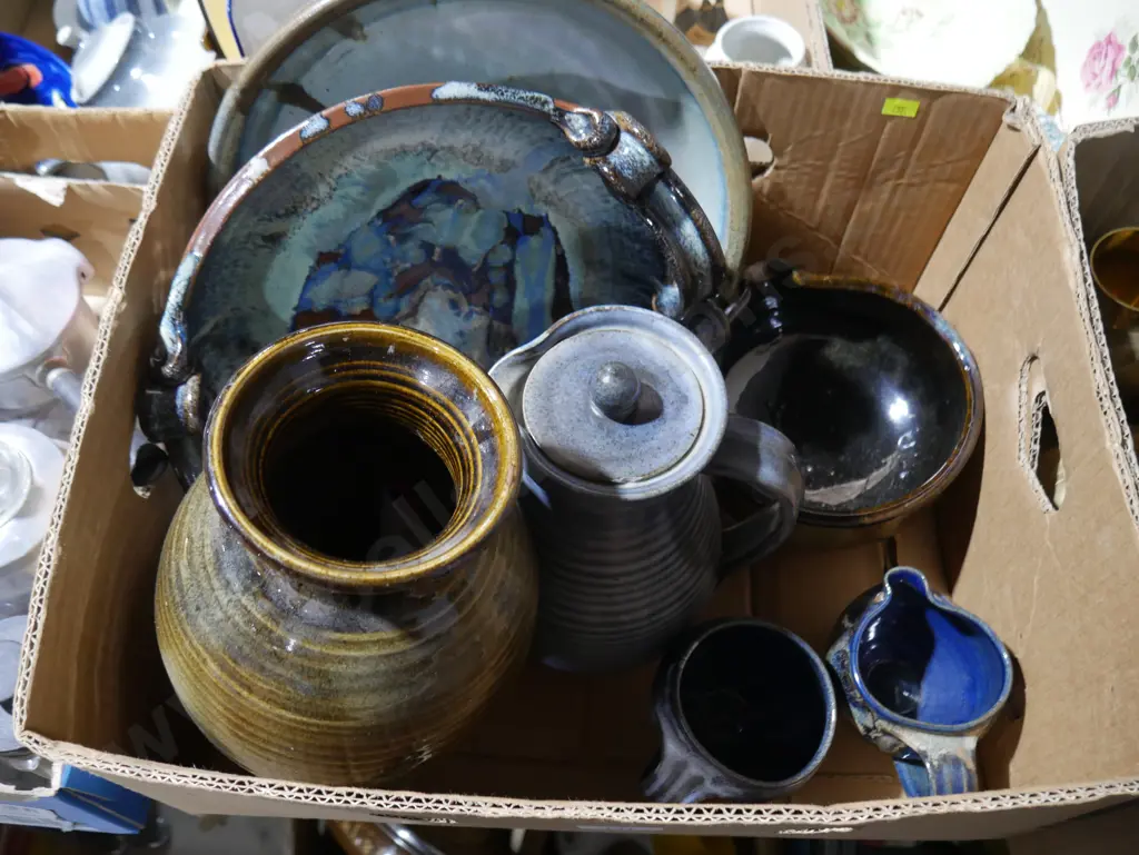 Assorted pottery Image 1++