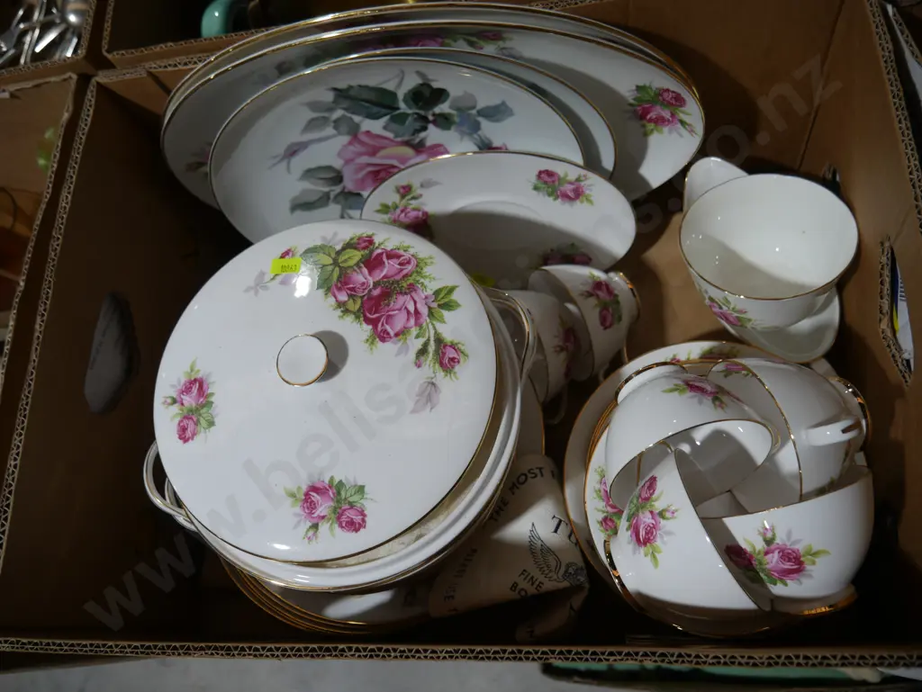 Tuscan china Image 1++