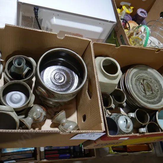 Two boxes assorted New Zealand pottery