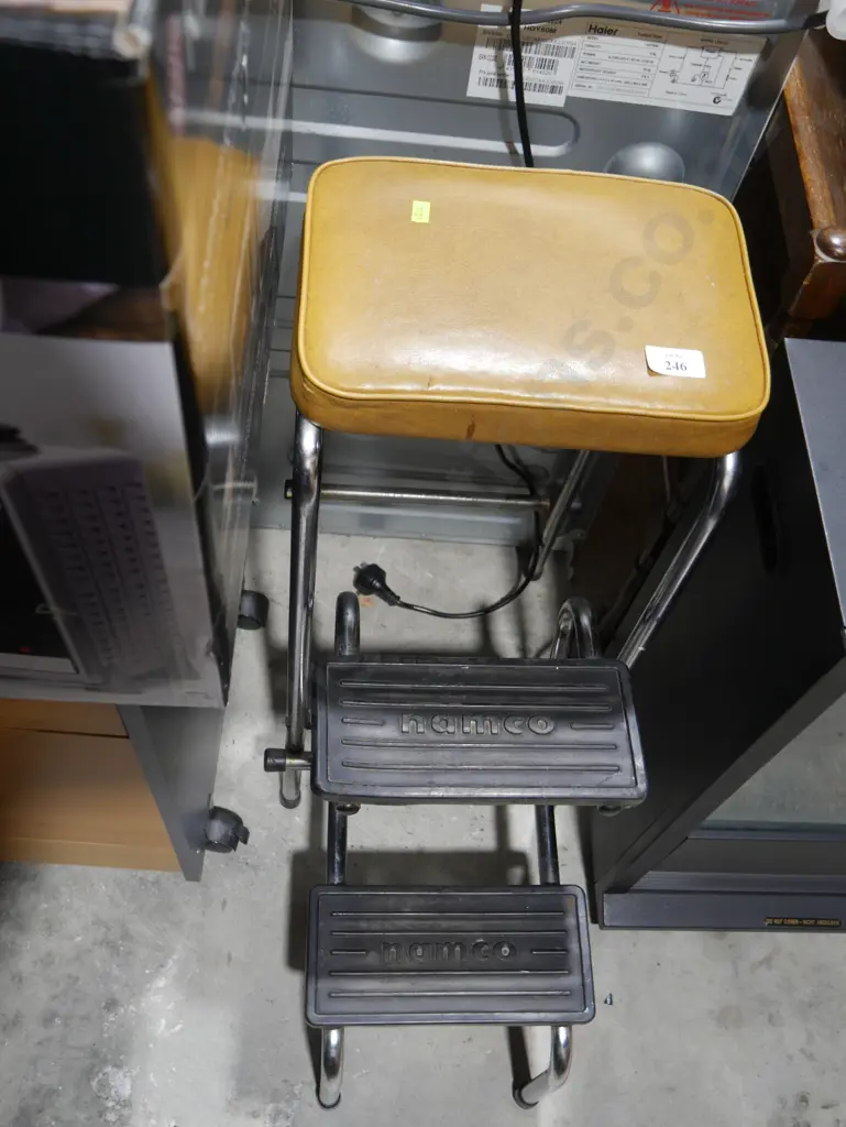 Retro step sool Image 1++