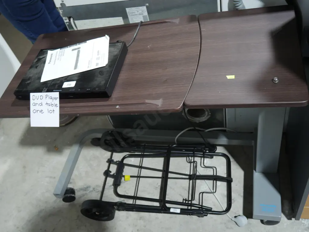 DVD player and mobility tray table Image 1++