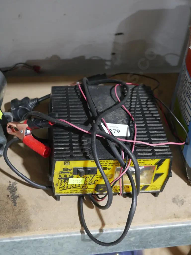 Battery charger Image 1++