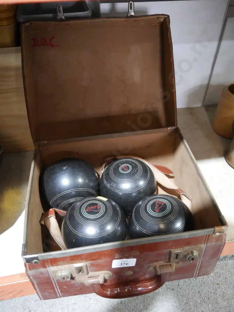 Lawn bowls Image 1++