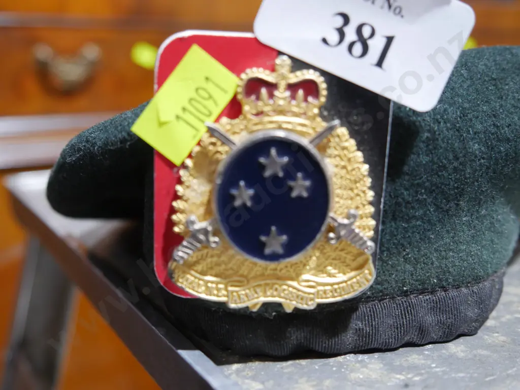 NZ Army beret Image 1++