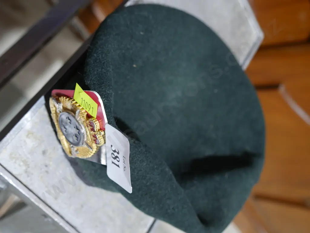 NZ Army beret Image 1++
