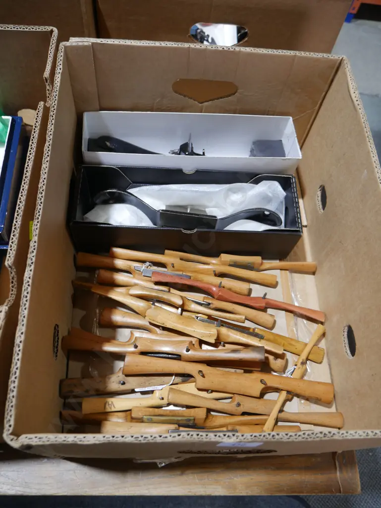 Assorted spoke shaves Image 1++