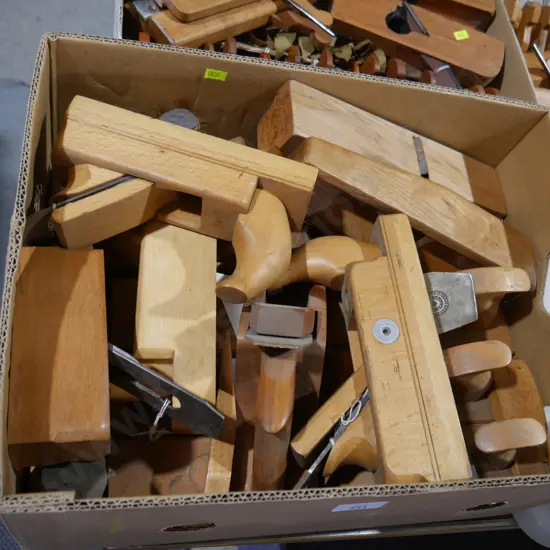 Assorted wood planes