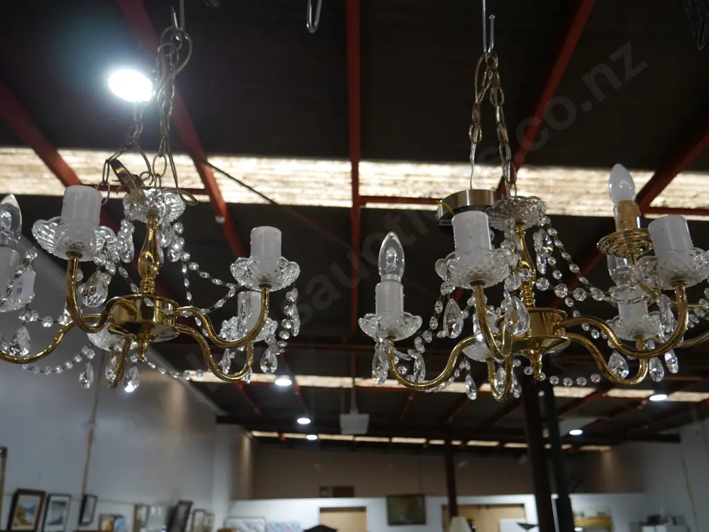 2 light fittings Image 1++