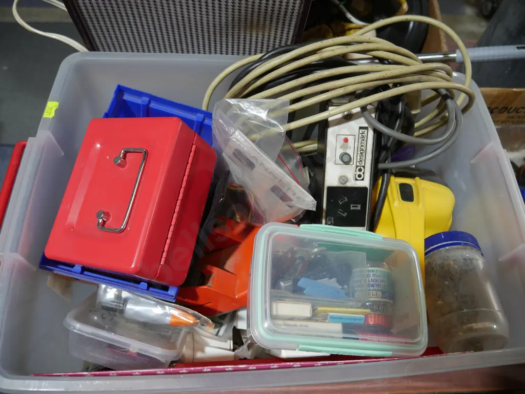 Garage sundries Image 1++