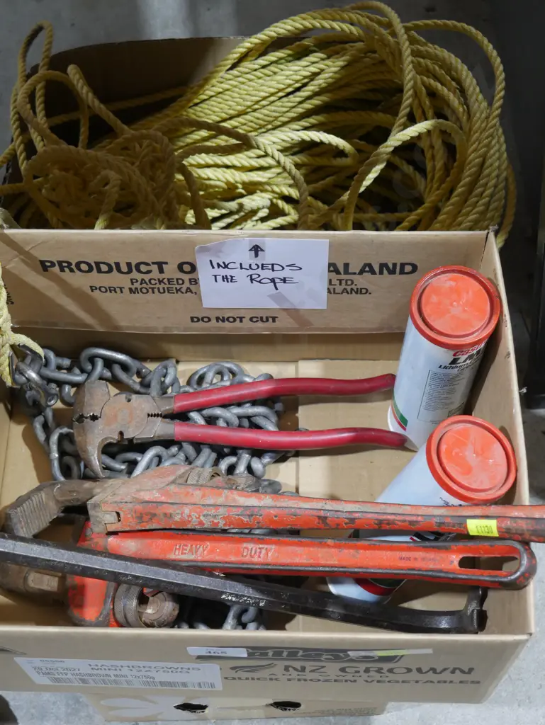 Pipe crescents Grease etc Image 1++