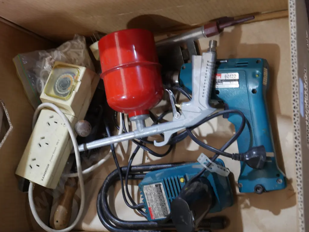 Battery drill multi plug etc Image 1++